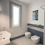 Casa Milvio A By Zoom In Earth アパート